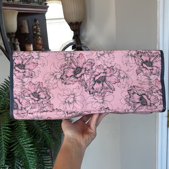 Brand New Victoria's Secret Pink Grey Floral Tote Bag Snap Close Shoulder Purse - Picture 13 of 15